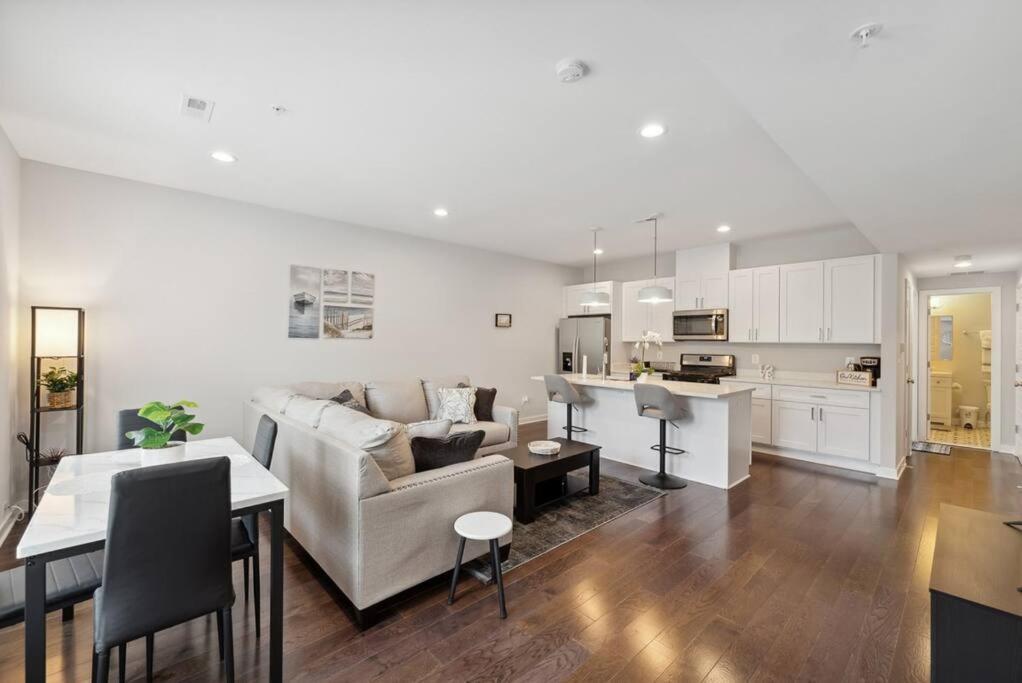 Spacious 3Bedroom Duplex With Rooftop Deck! 华盛顿哥伦比亚 外观 照片